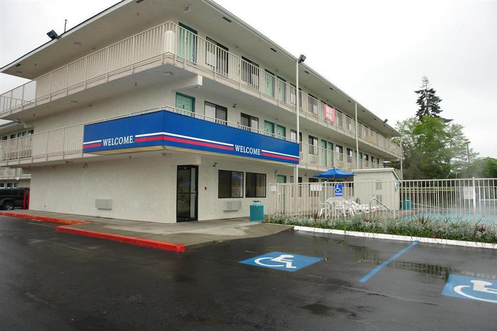 Motel 6-Kirkland, Wa - North Kirkland Exterior photo