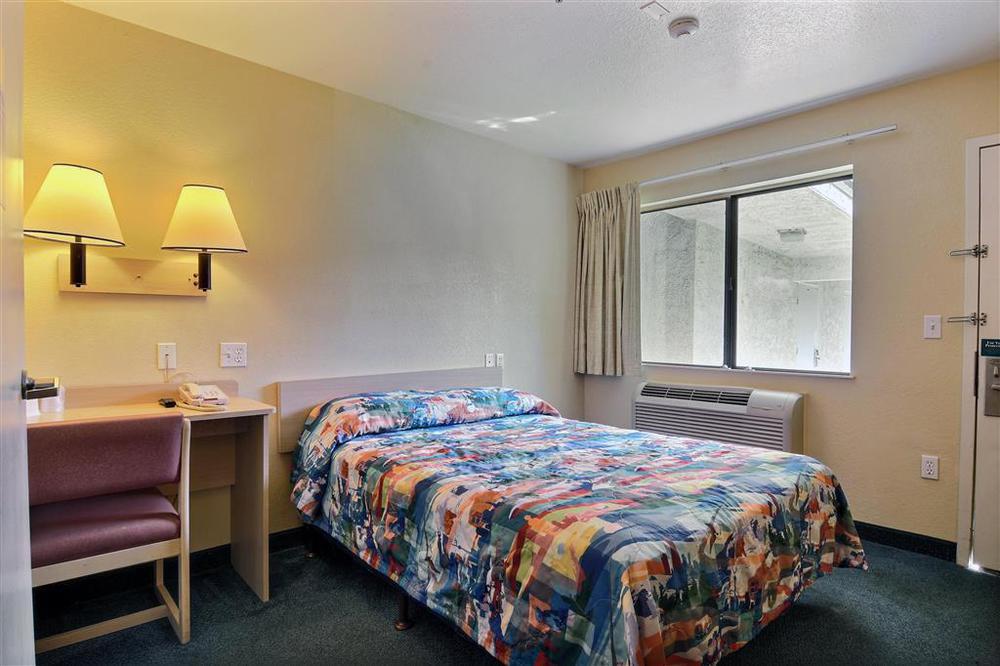 Motel 6-Kirkland, Wa - North Kirkland Room photo